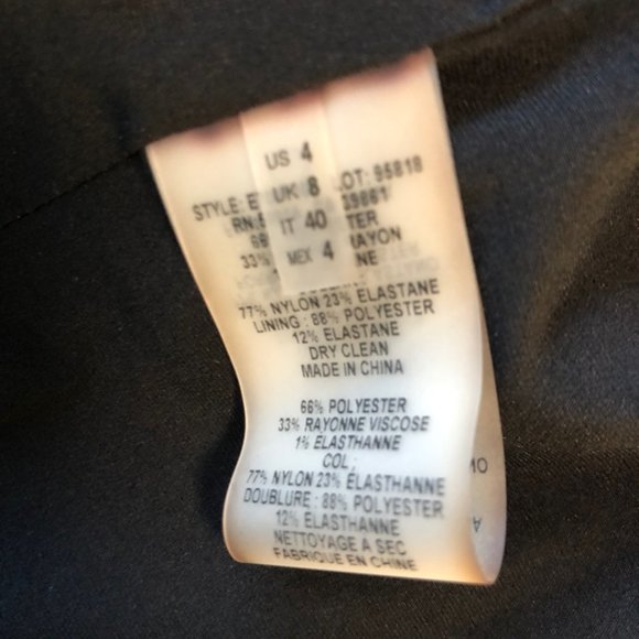 Elie Tahari Blazer with adjustable back zipper - Picture 9 of 9